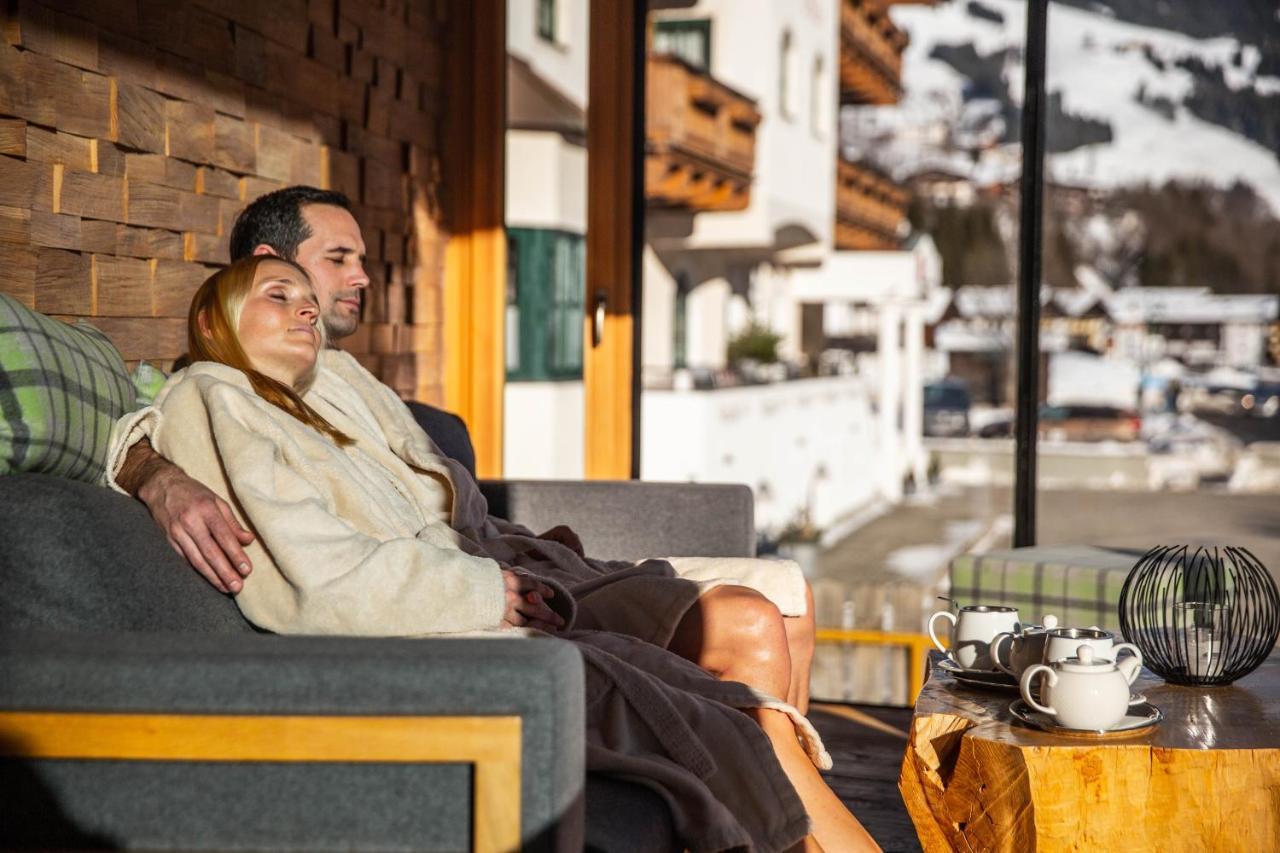 Hotel Barbarahof Saalbach, Inkl Jokercard Екстер'єр фото