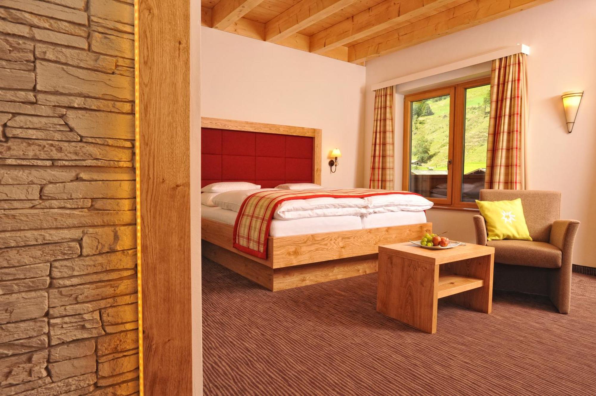 Hotel Barbarahof Saalbach, Inkl Jokercard Екстер'єр фото